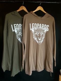 MAXI BUZO RUSTICO CON CAPUCHA LEOPARDS - comprar online