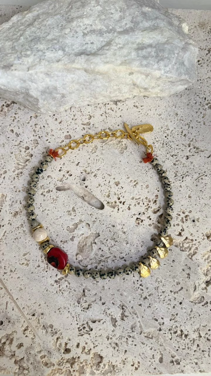 Collar granito