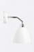 Aplique de pared Scandium con pantalla blanca y soporte metálico.