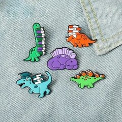 Pines dinos y libros