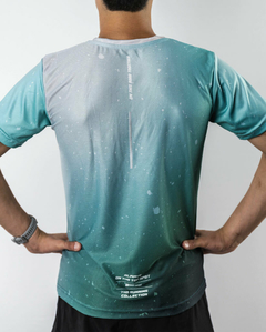 Remera Hombre Deportiva Running Makau - VERDE - en internet