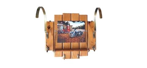Porta Capacete Em Madeira - Mod. Madeira e Suporte