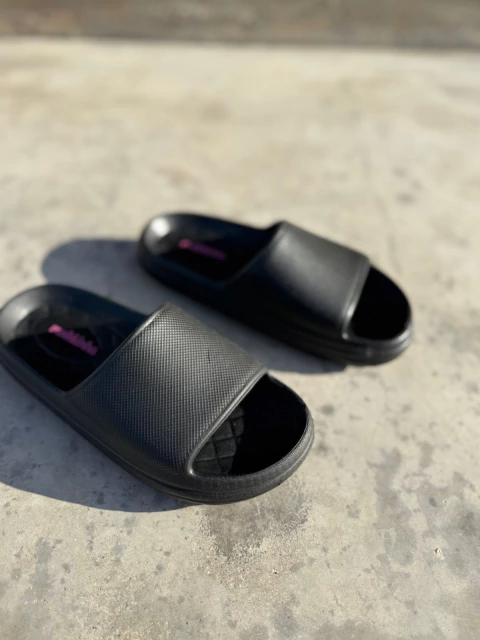 SANDALIA DE GOMA NEGRA 8505