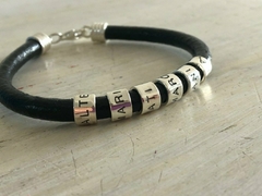 Pulsera Personalizada con 8 donas de Plata y Cuero