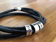 Pulsera 3 vueltas con 1 Dona Personalizada de cuero y plata DYLAN en internet