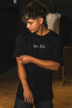 REMERA OVER SACRIFICE (JORESAC) - Joao Ind