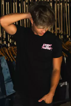 REMERA RESISTANCE (JORERES) - tienda online