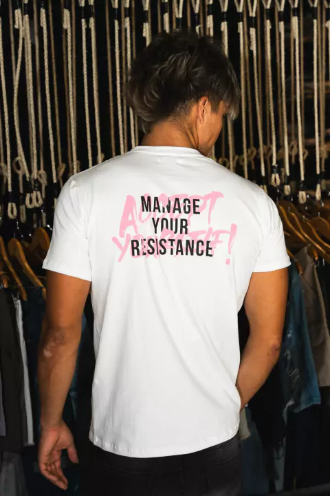 REMERA RESISTANCE (JORERES)
