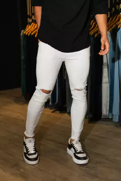 JEAN WHITE (REJEWHI)