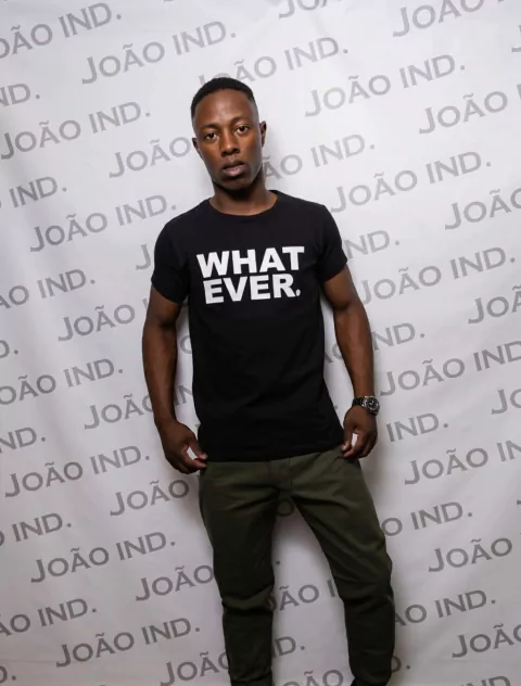 REMERA WHATEVER (GEREWHA)