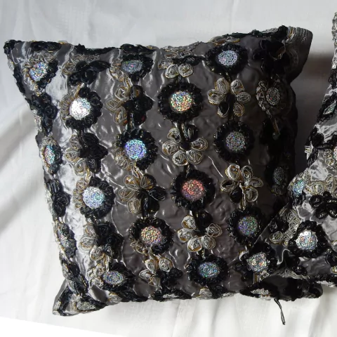 Fundas de Almohadón Aro y Flor Negro y Plata Packx2