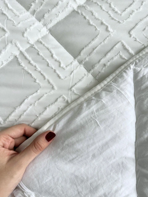 Acolchado Queen Roma Chenille Blanco - comprar online