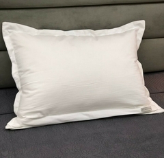 Almohadón Anne Off white 50x70 cm - comprar online