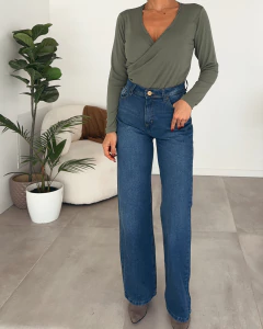 REMERA CRUZADA LALI en internet