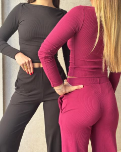 SET REMERA Y PALAZZO MERLINA