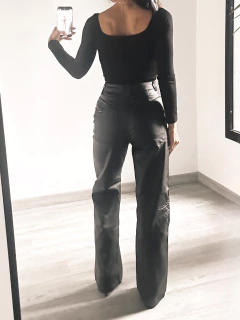 PANTALON WIDE LEG ENGOMADO RICH - Sor Juana