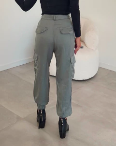 PANTALON CARGO DE SATEN LADY en internet