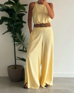 MUSCULOSA DE LINO MARCELA en internet