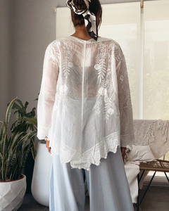 CAMISA BORDADA NEIL en internet