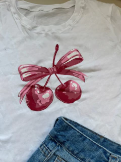 REMERA BABY TEE CERE en internet