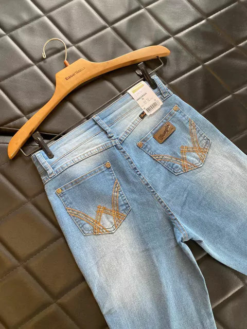 Calça Wrangler Feminina Flare Jeans Lycra Cintura Média 9MWZDW32