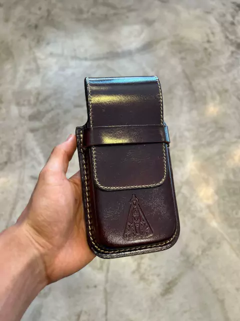 Bainha Smartphone com Forro Café Aparecida 731 CFA