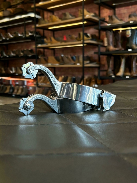 Espora Longa Arco Liso Cão Bordado Roseta 3055 Inox