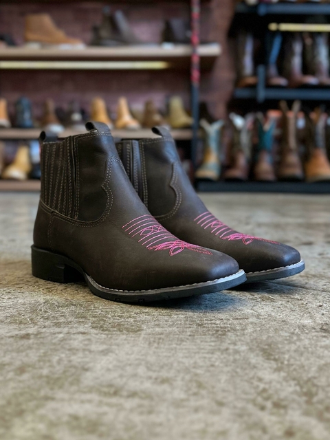 Botina Feminina Calvas Crazy Horse Couro Legítimo Bico Quadrado 1109