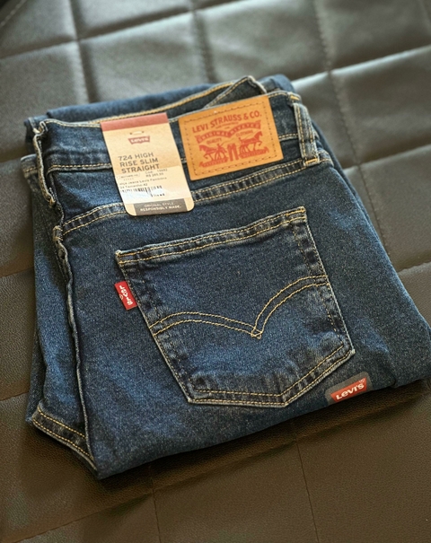 Calça Jeans Levis Feminina 724 Cintura Alta Perna Reta - comprar online