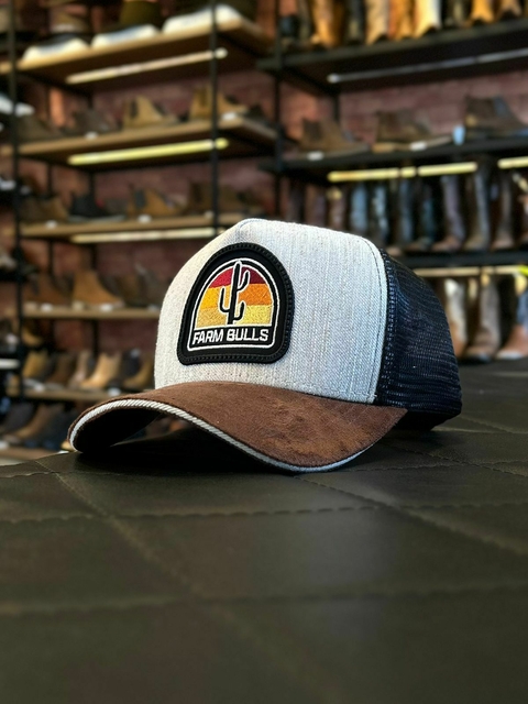 Boné Farm Bulls Bege e Preto - comprar online