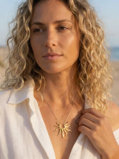 Colar Sol Dourado - Itacoa Biju - Loja online