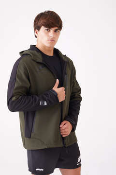 Campera Deportiva Softshell Nueva Zelanda modelo Field-Pro - tienda online