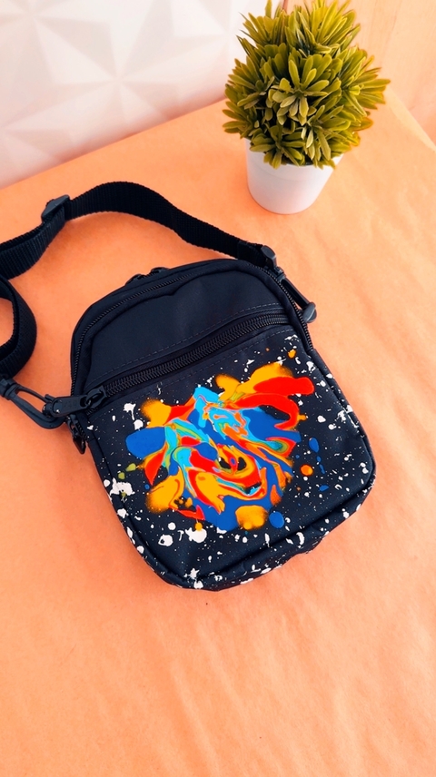 Shoulder Bag Preta Colorida Fluida