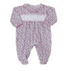 Macacão Anjos Baby com estampa de flores em tons de rosa e branco, ideal para bebês.