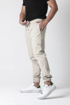 JOGGER GABARDINA/ELASTANO BOLSILLOS PLACA - comprar online