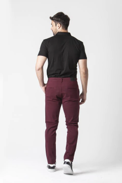 PANTALON CORTE CHINO GABARDINA/SPANDEX BORDO