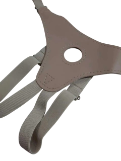 CINTA EM COURO REFORÇADA COM ABERTURA (Ø 3CM) COM REGULAGEM - CÓD 5878