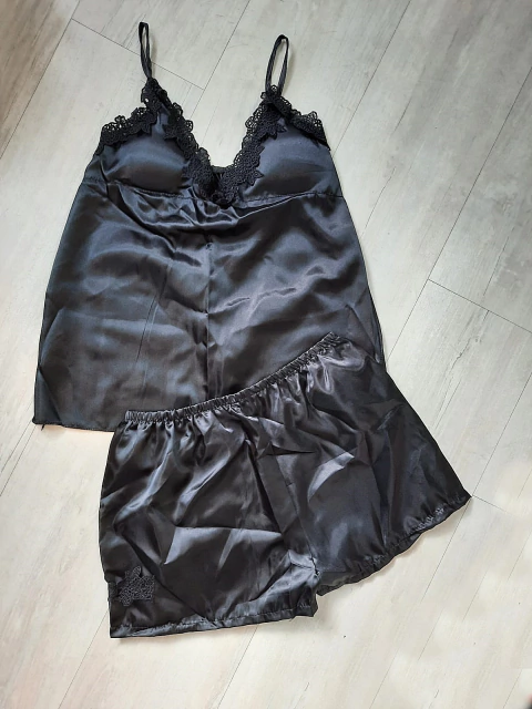 BABY DOLL E SHORT EM CETIM COM RENDA TAMANHO G COR PRETA – CÓD 71144