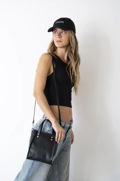 CARTERA CHICA CUERO en internet