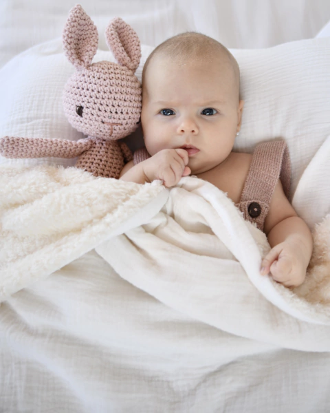 Manta de gasa y corderito Jazmín