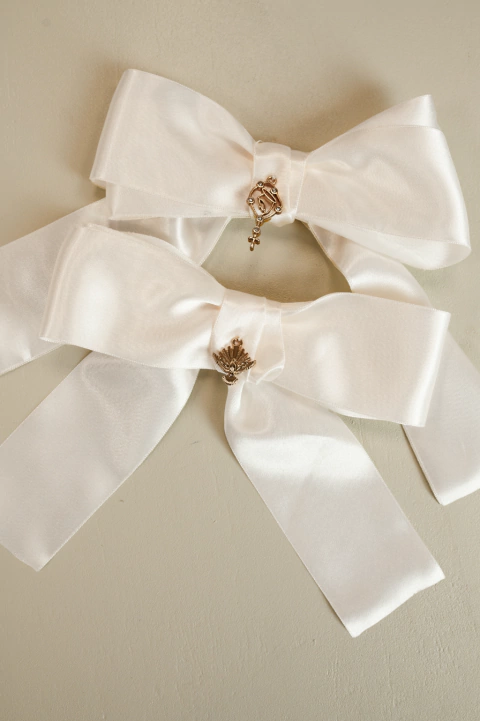 Laço para Vela de Batizado Branco com Pingente - comprar online