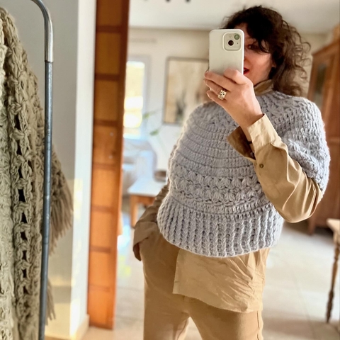Poncho "Anastasia", celeste claro.