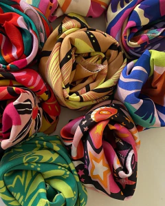 Imagen de PACK DE 10 pañuelos surtidos