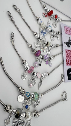 Pulseras CHARMS en internet