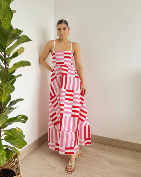 Vestido M.006 Rosa con falda amplia y estampado geométrico