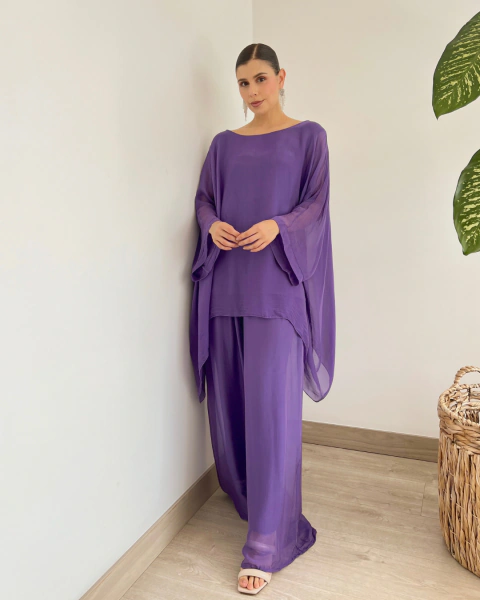 Conjunto morado para mujer con blusón amplio y pantalón palazzo M.002