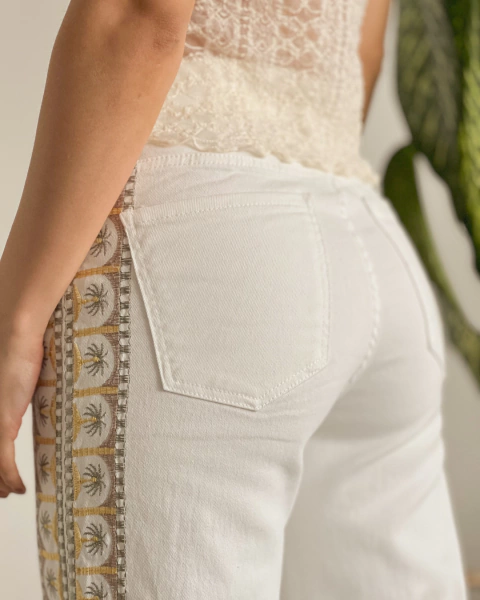 Jean P.044 BLANCO BORDADO - tienda online