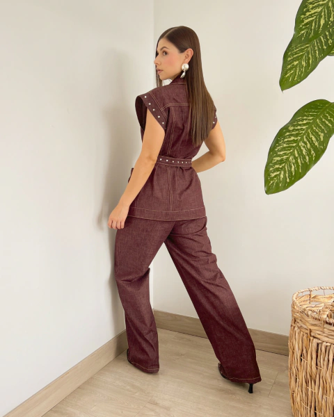 Set T.190 vino para mujer con chaleco y pantalón – vista posterior