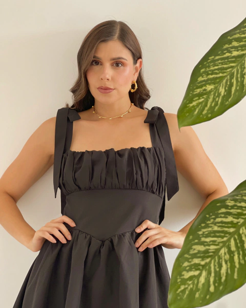 Vestido corto negro con lazos T.179 en internet