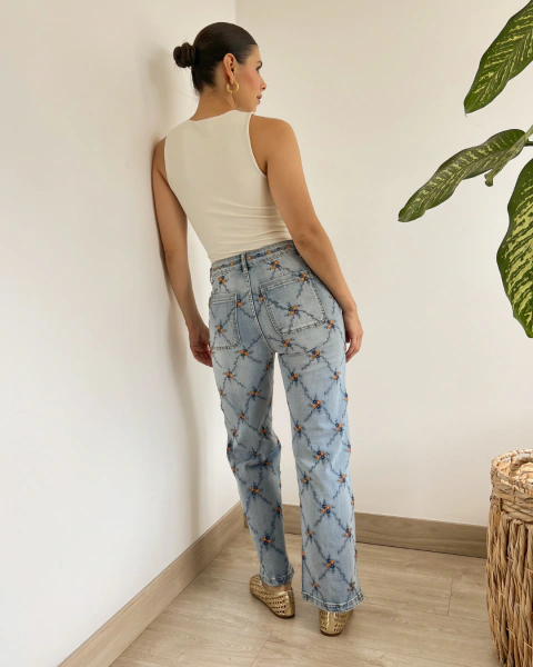 Jean ZENDAYA BORDADO FLORAL - primia 